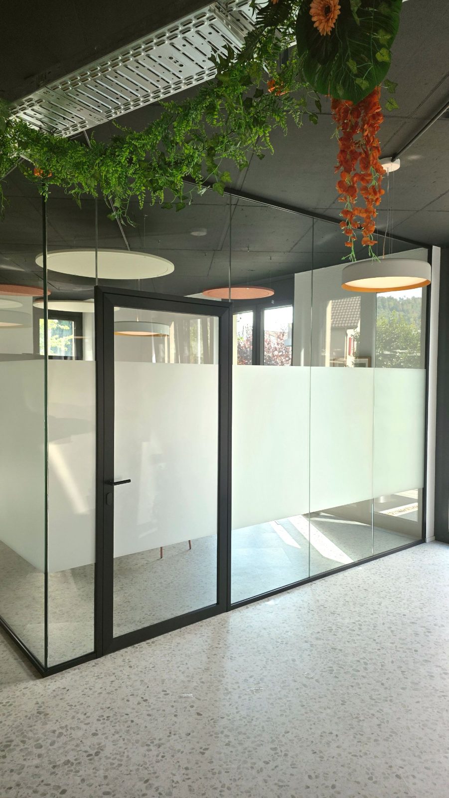 Detailansicht des Sitzungszimmers im nowo Coworking Space Widnau